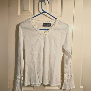 Sonoma sheer, lace trim woman's medium top, 100% cotton